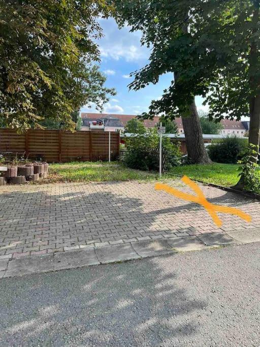 Stilvolle Ferienwohnung Mit Stellplatz Wlan Free Netflix Naehe Bahnhof Zwickau Exterior photo